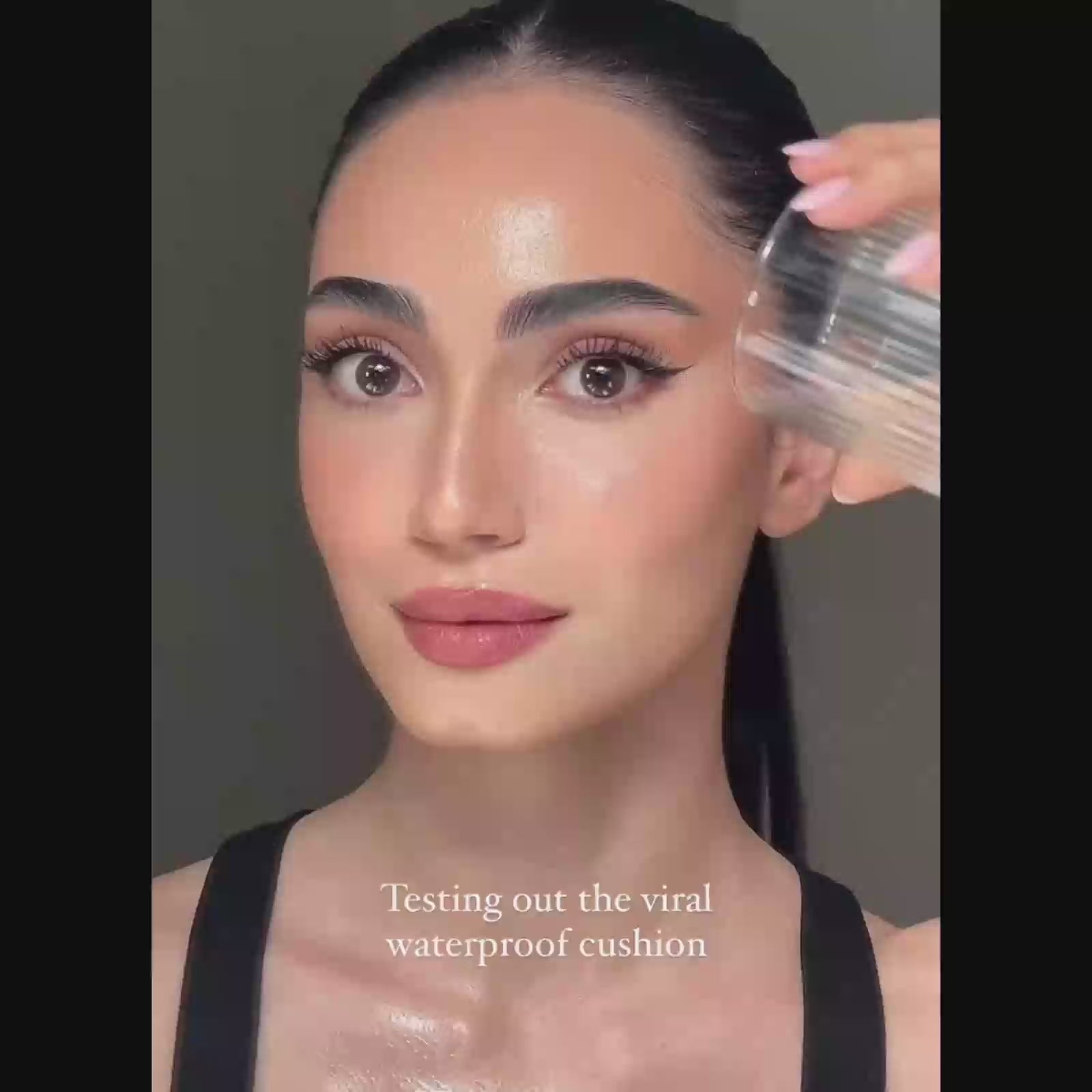 Perfect Stay Velvet Matte Cushion